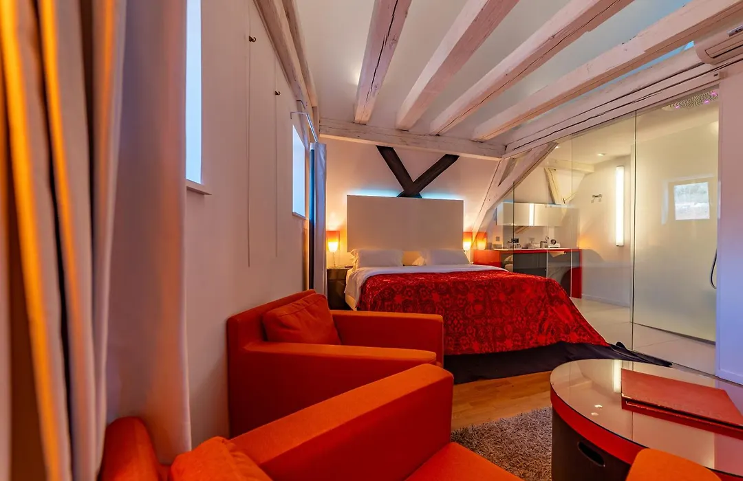 Le B. Suites, Chambres&Restaurant-1